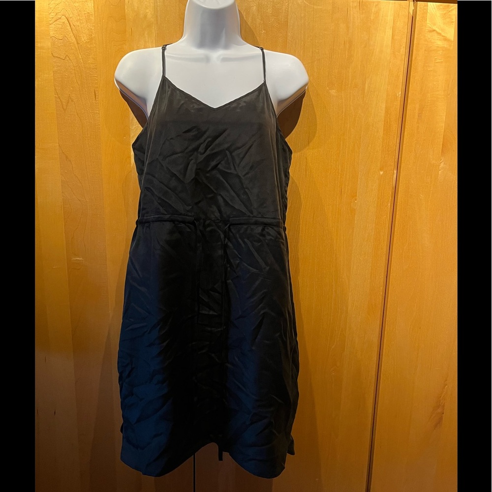 Madewell brand dress. Wmns sz 2. Black silk.